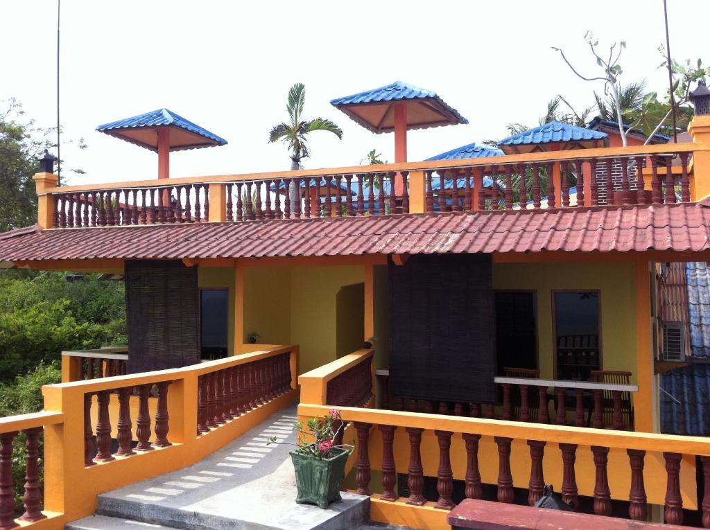 Hotel Adinda Parangtritis Exterior photo
