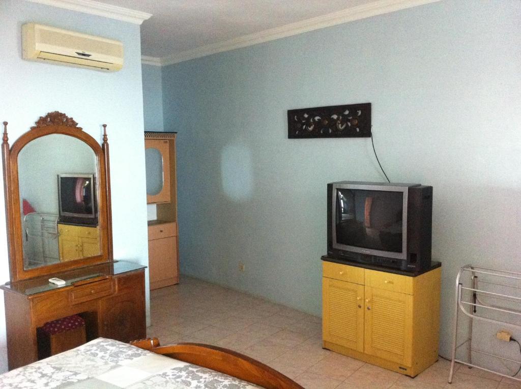 Hotel Adinda Parangtritis Room photo